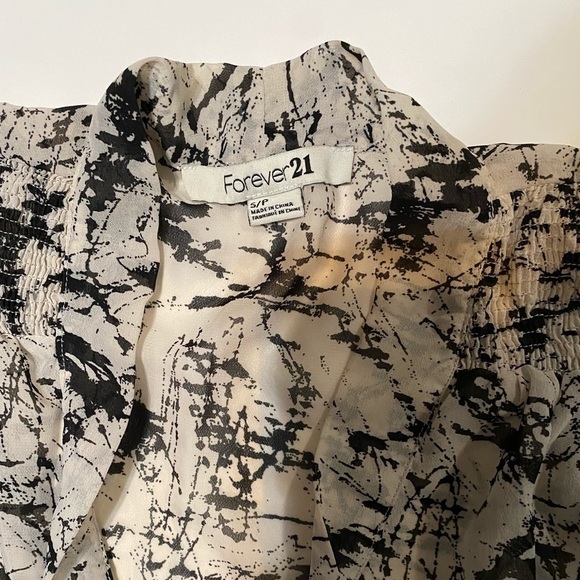FOREVER 21 Blouse Size S - Picture 3 of 9